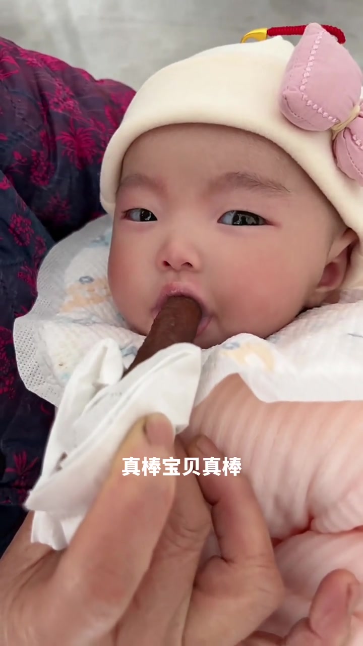 我们家乡宝宝100天都要吃猪尾巴