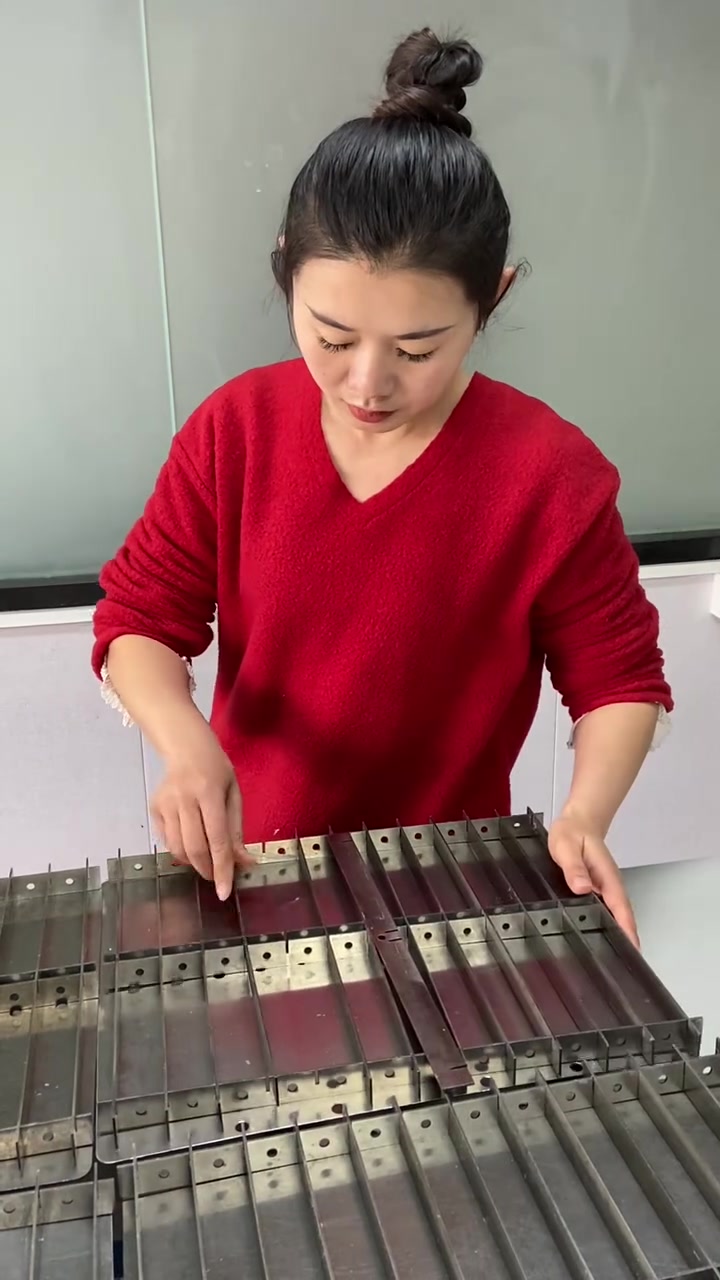 想找徒弟教做水果彩虹糯米糕,摆摊赚钱超简单!