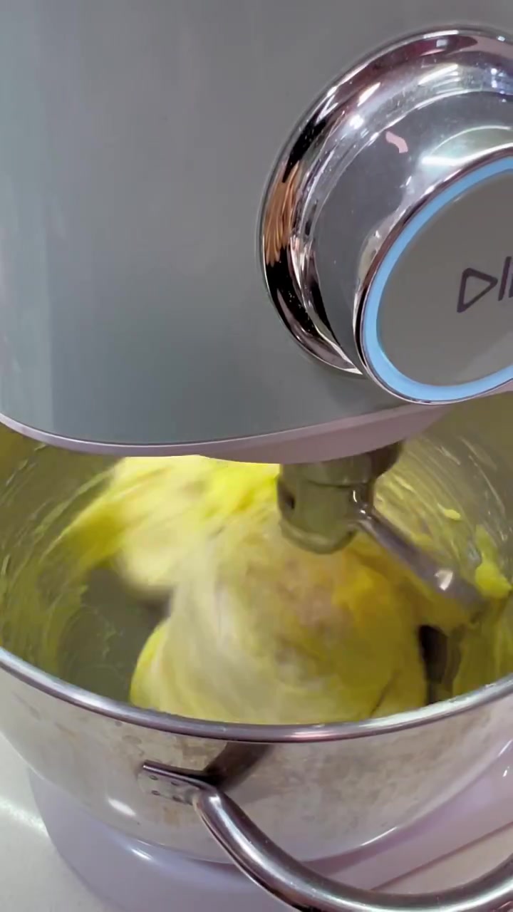 云朵般松软的牛奶面包，放三天不硬，超适合当孩子早餐