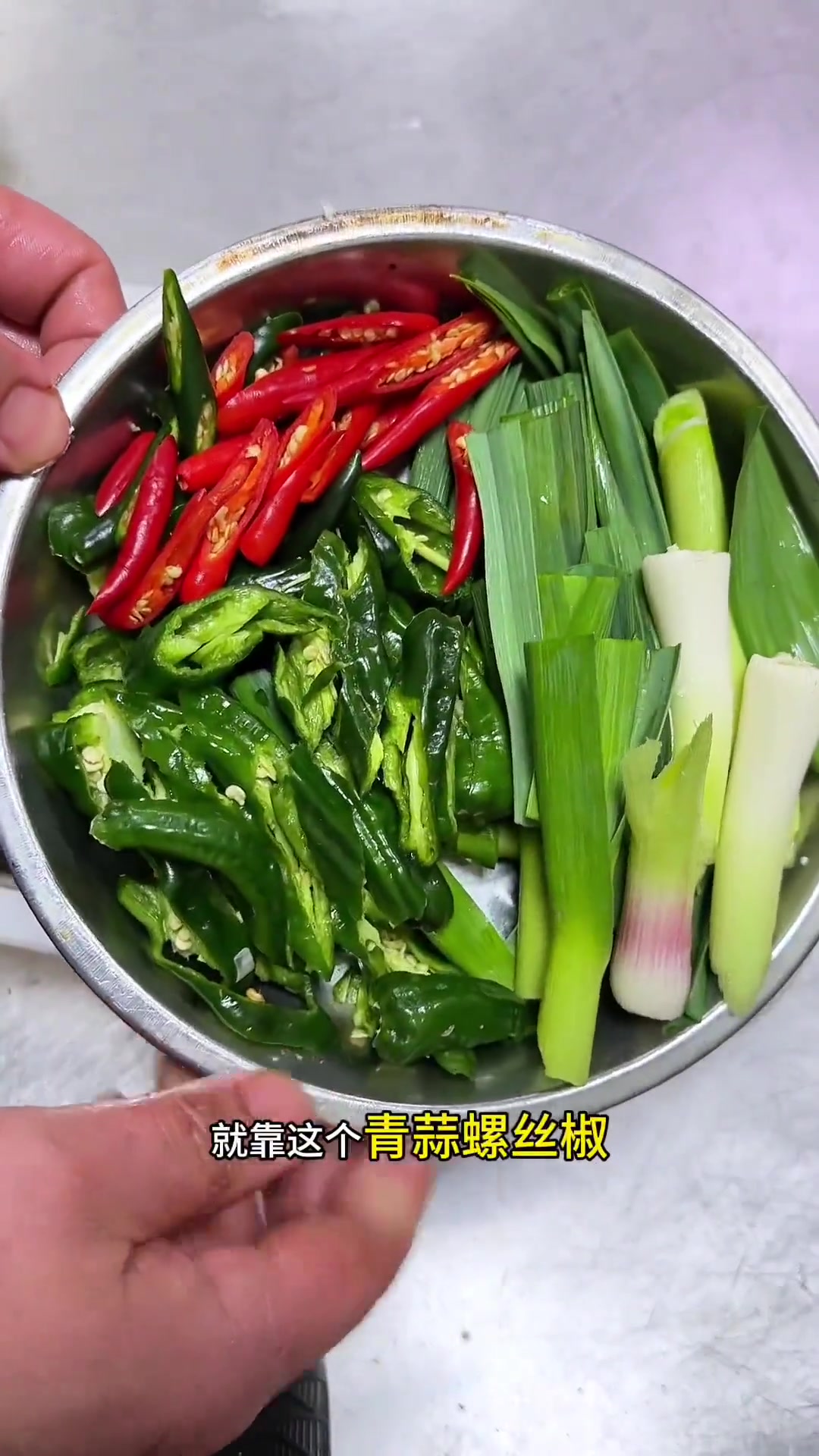 这样烧的瓦块鱼你看怎么样,汤鲜味美,鱼肉白嫩