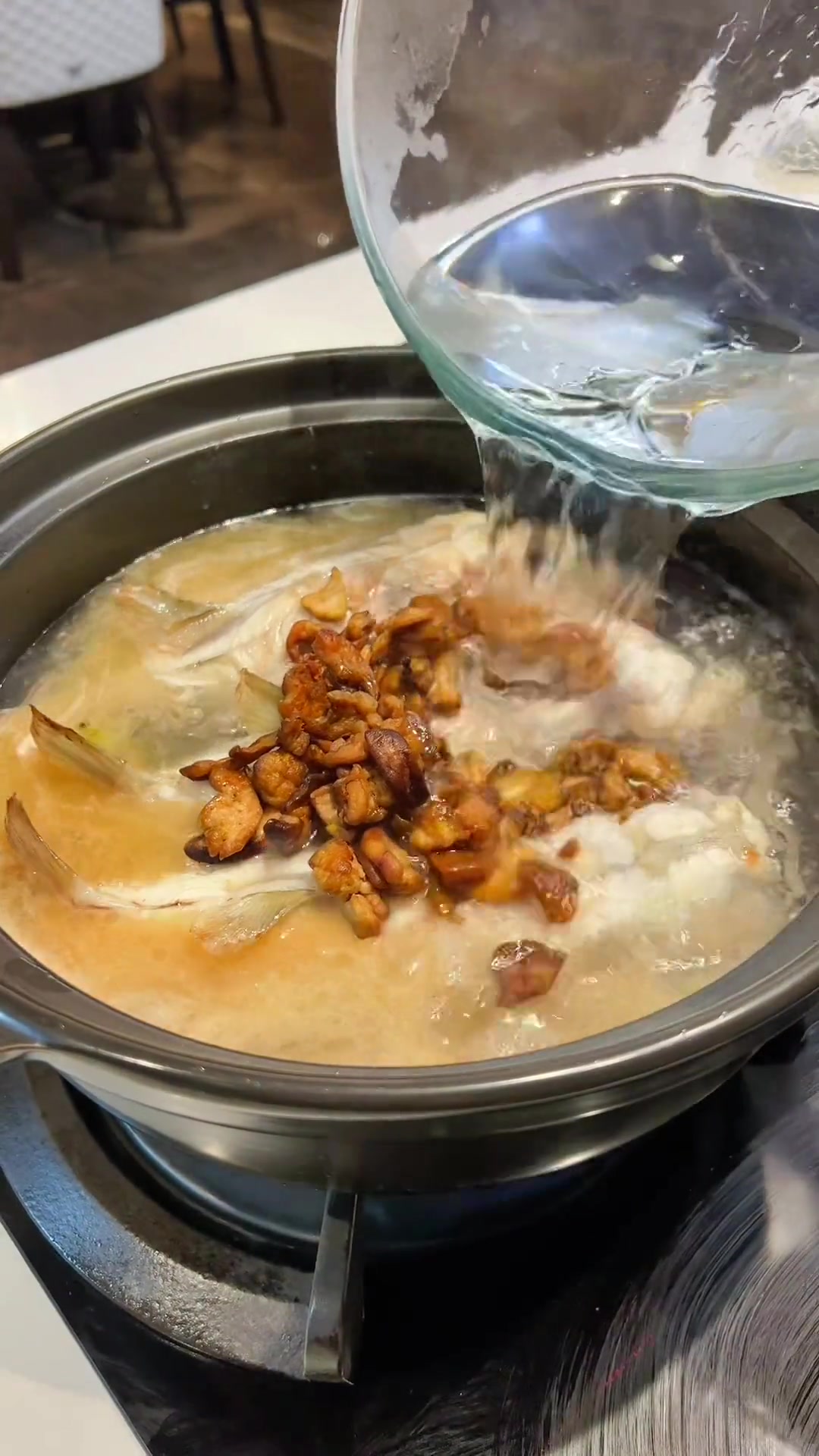 一朝得食河豚肉，始终不恋天下鱼。河豚多种吃法，一个字鲜鲜鲜！