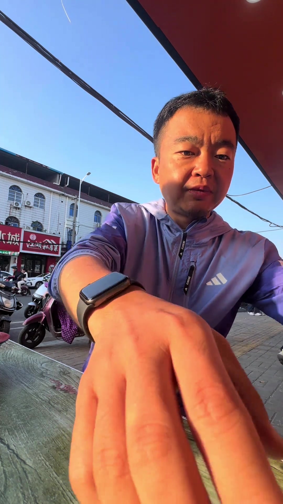 南昌跑马消费12元,早餐吃撑,拌粉瓦罐汤超绝!