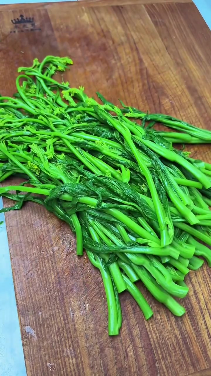 这盘辣菜脆哨炒饭，就说有哪个贵州人能够拒绝得了