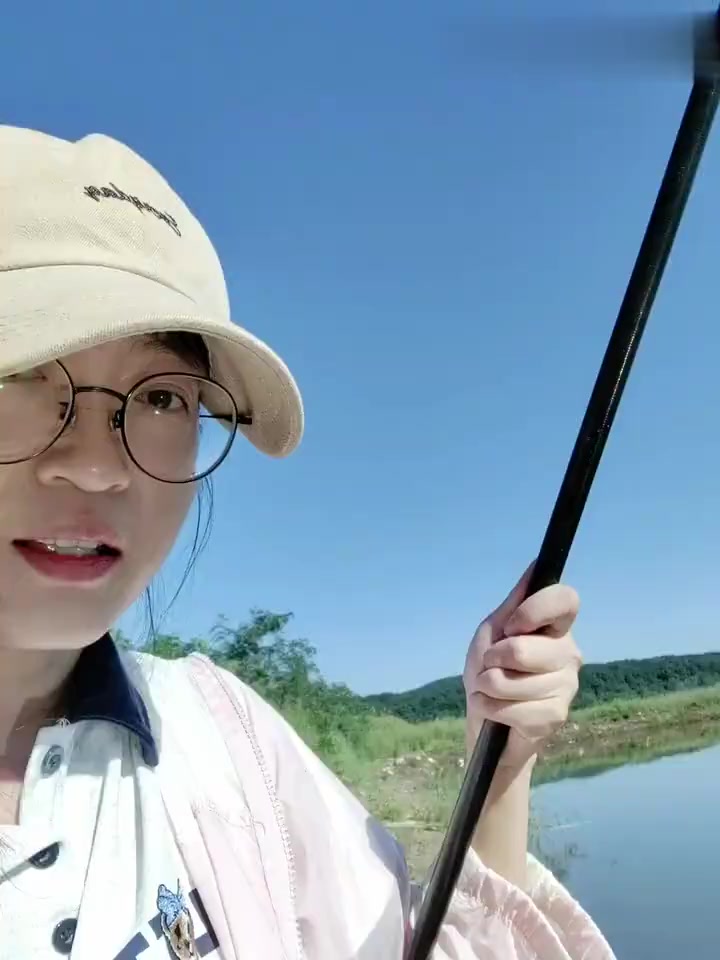 和爸爸一起去钓鱼