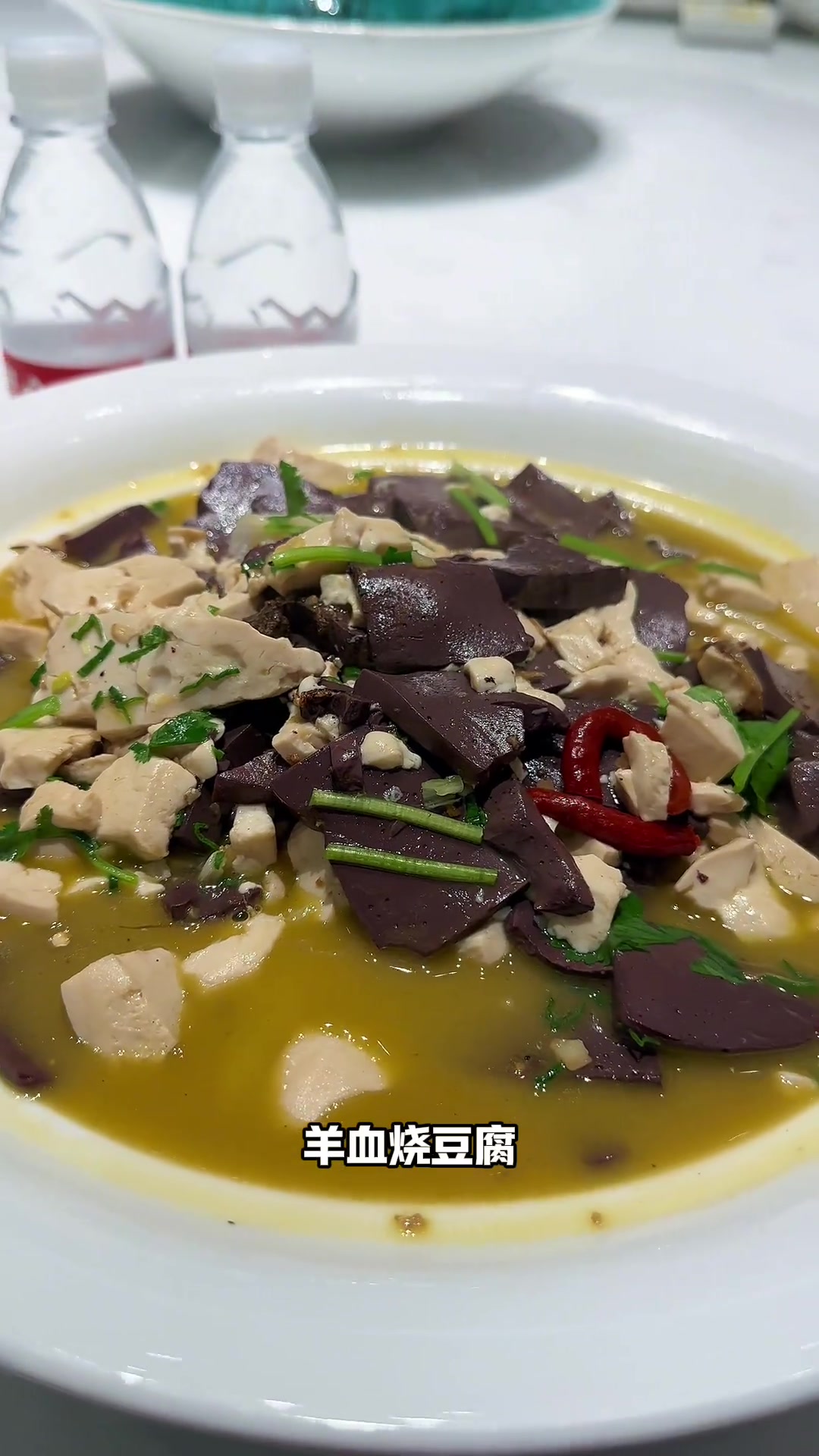 在扬州也能吃到地道的泰州海陆空曲霞汤包了