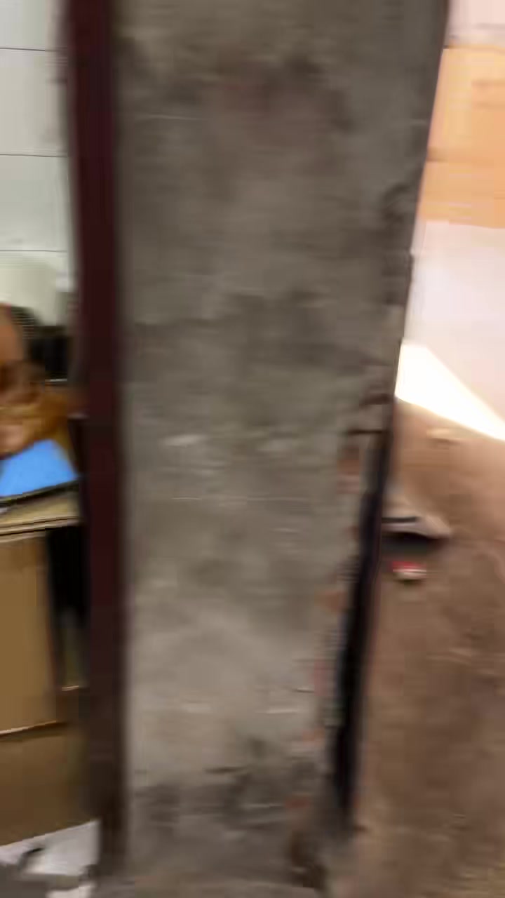 新鲜大刀鱼入库急冻,出库打包