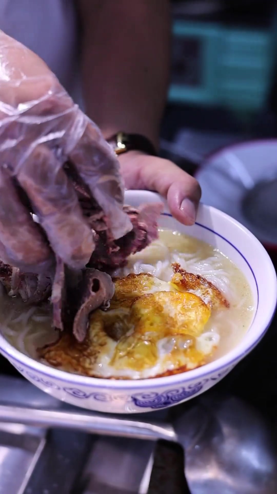 想吃大片牛肉粉?陕北面馆一口超过瘾!