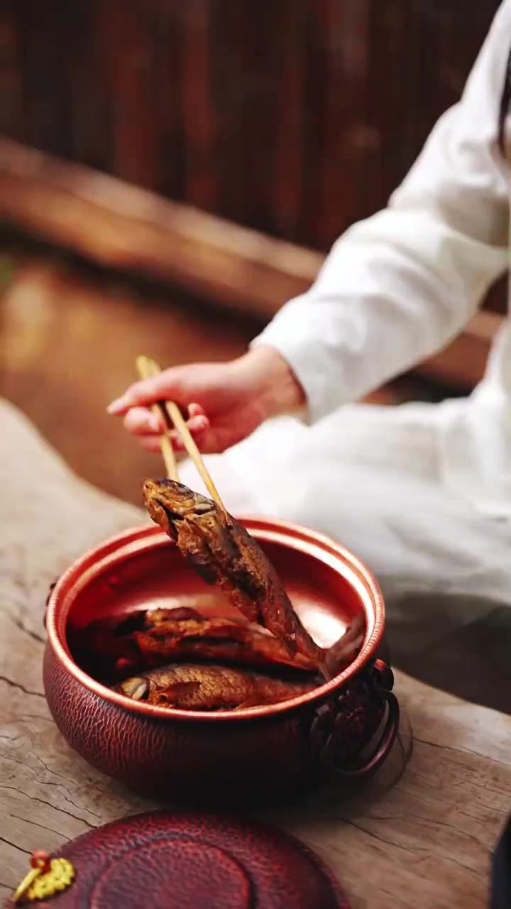 煮鱼用什么锅呢