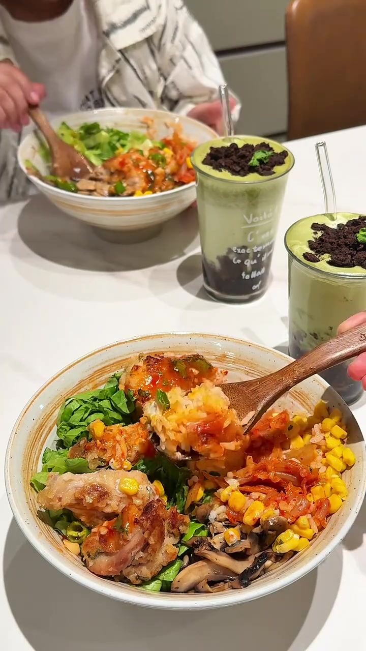 今日菜谱：甜辣脆皮鸡饭与奥利奥抹茶牛乳