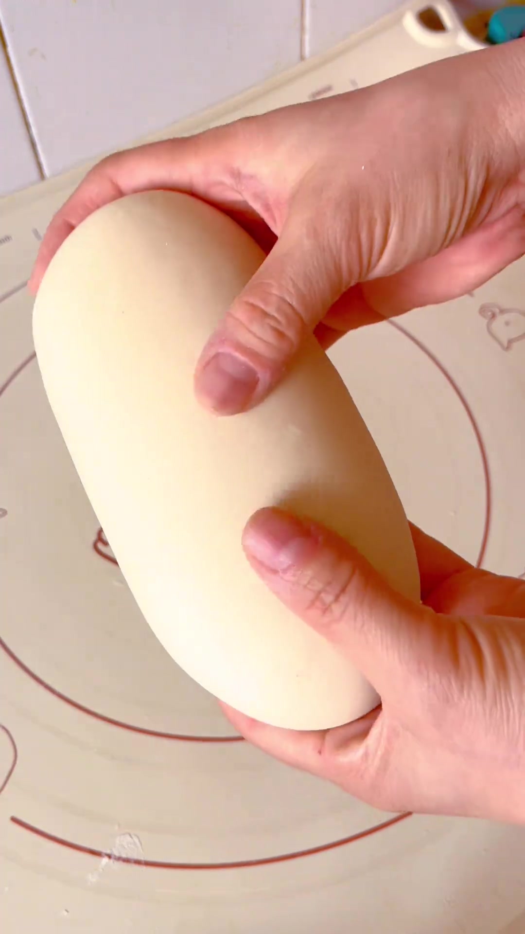 分享豆沙花卷做法,蓬松柔软,孩子超爱吃!