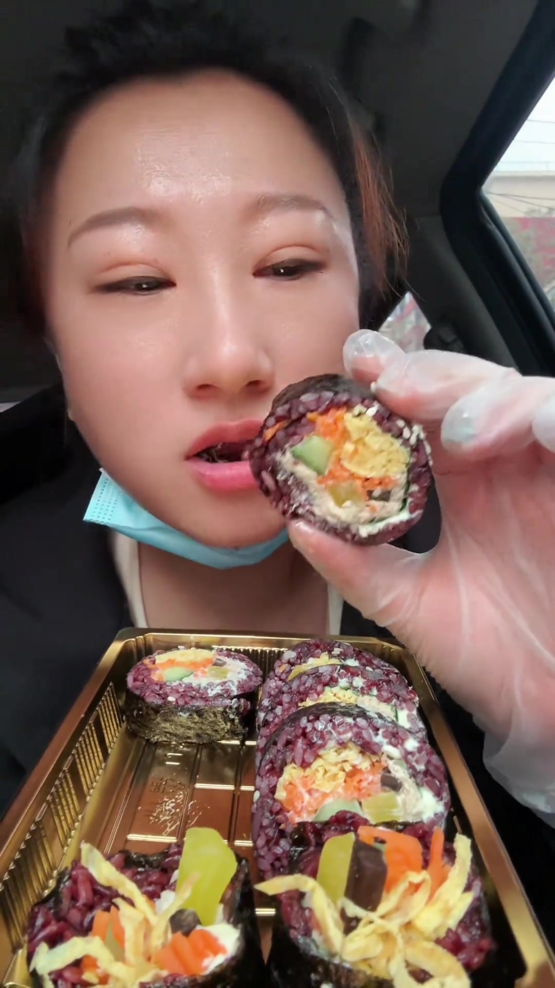 咱说紫菜包饭和寿司有啥区别腻?咋感觉紫菜包饭油旺旺的比寿司香呢