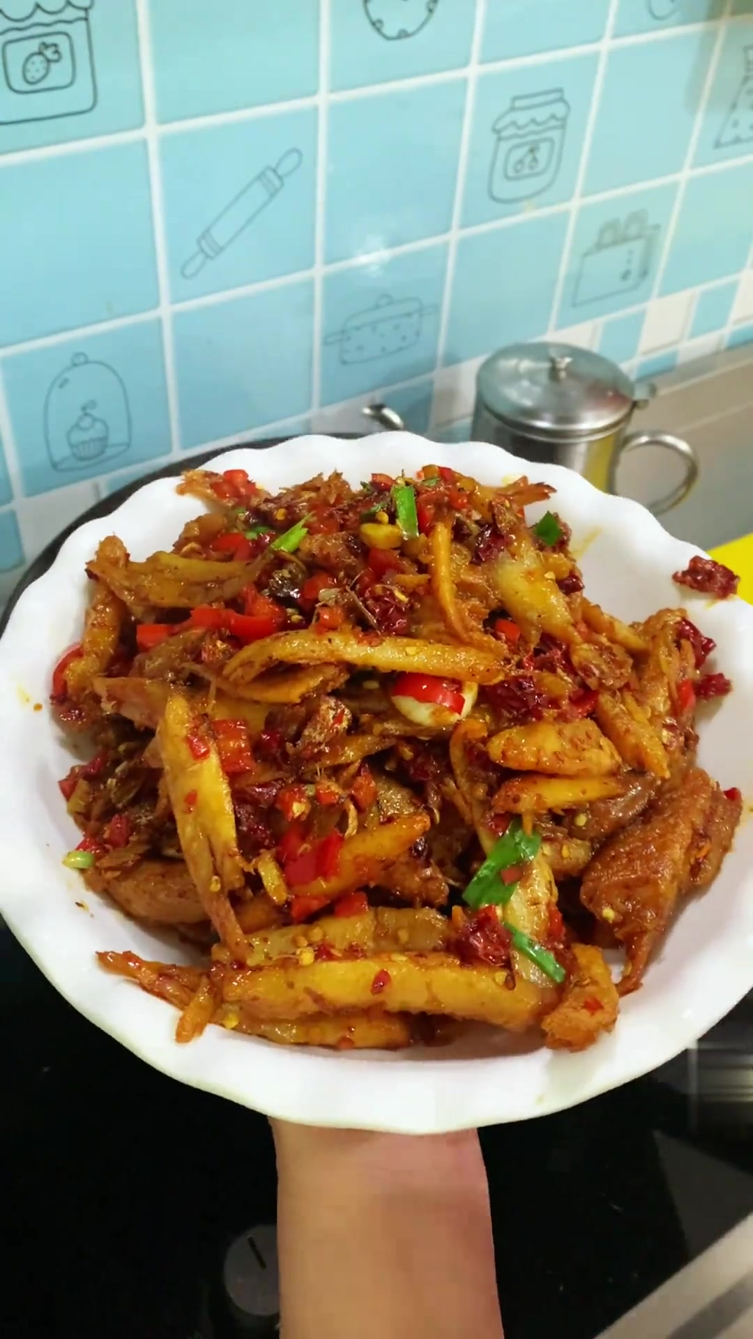肉嘟嘟的沙丁鱼干,QQ弹弹不腥,超香!