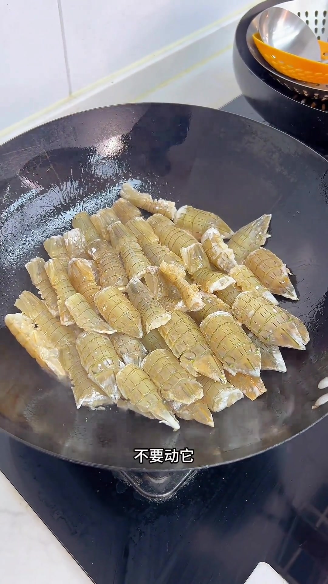 解锁一道鲜香肥美的椒盐皮皮虾新吃法