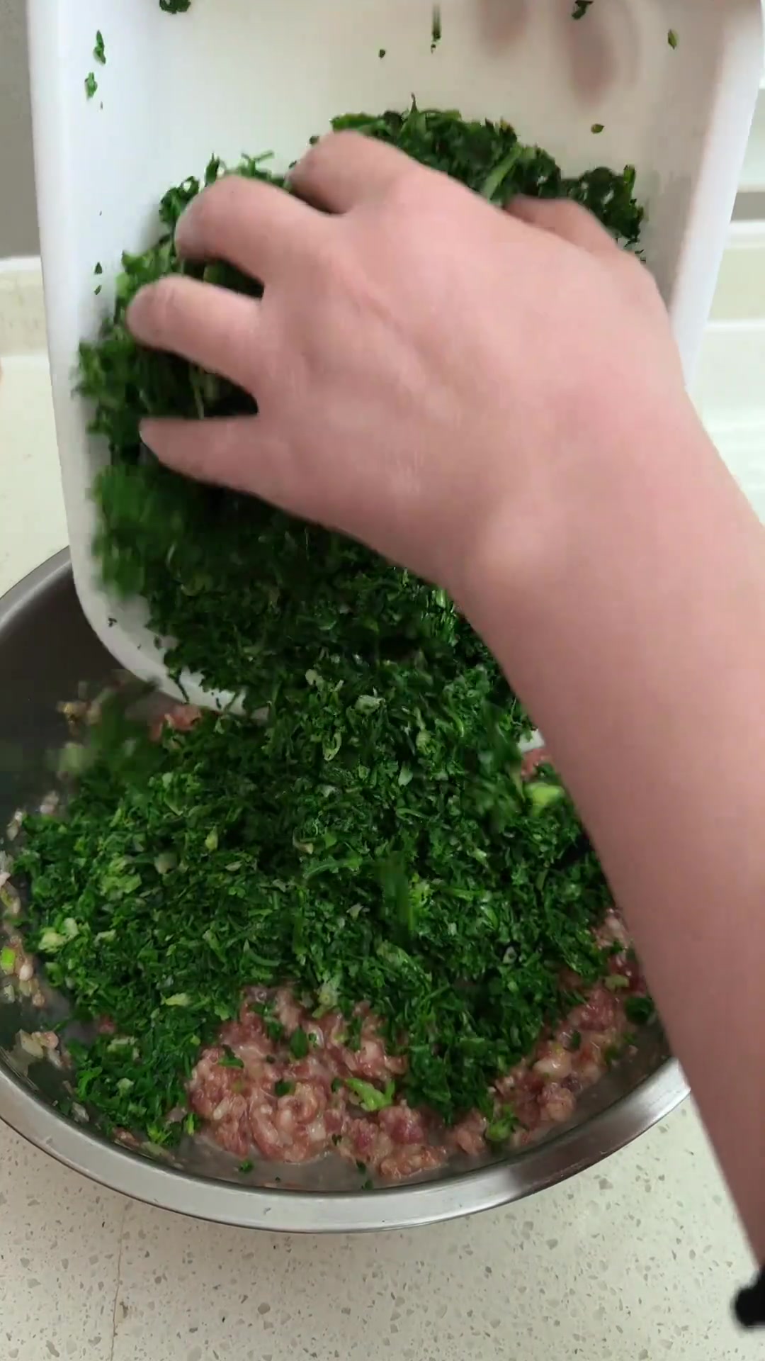 今日做野菜馅菜篓子,超好吃!