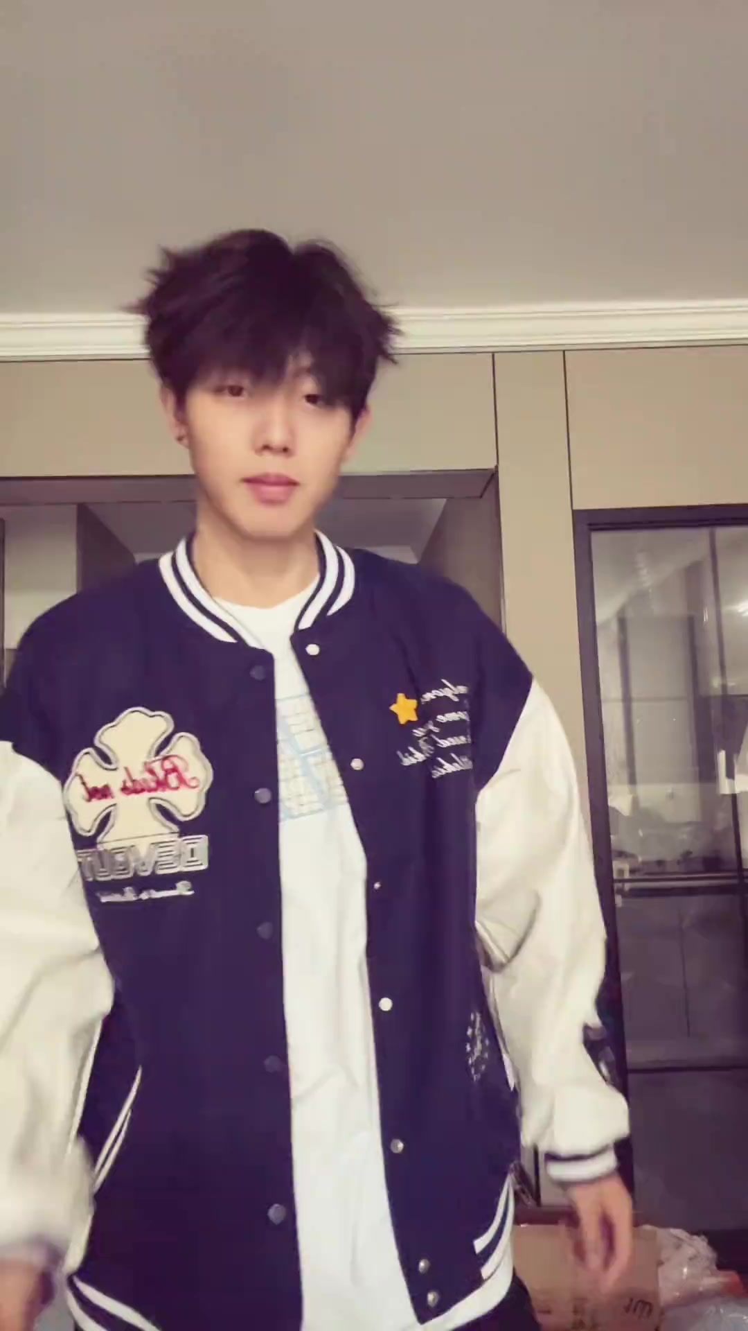 经常微笑,能改变面部肌肉走向,让面相更亲和友善