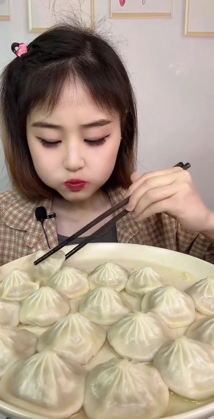 这个灌汤小笼包超好吃!汤鲜味美当早餐超合适!