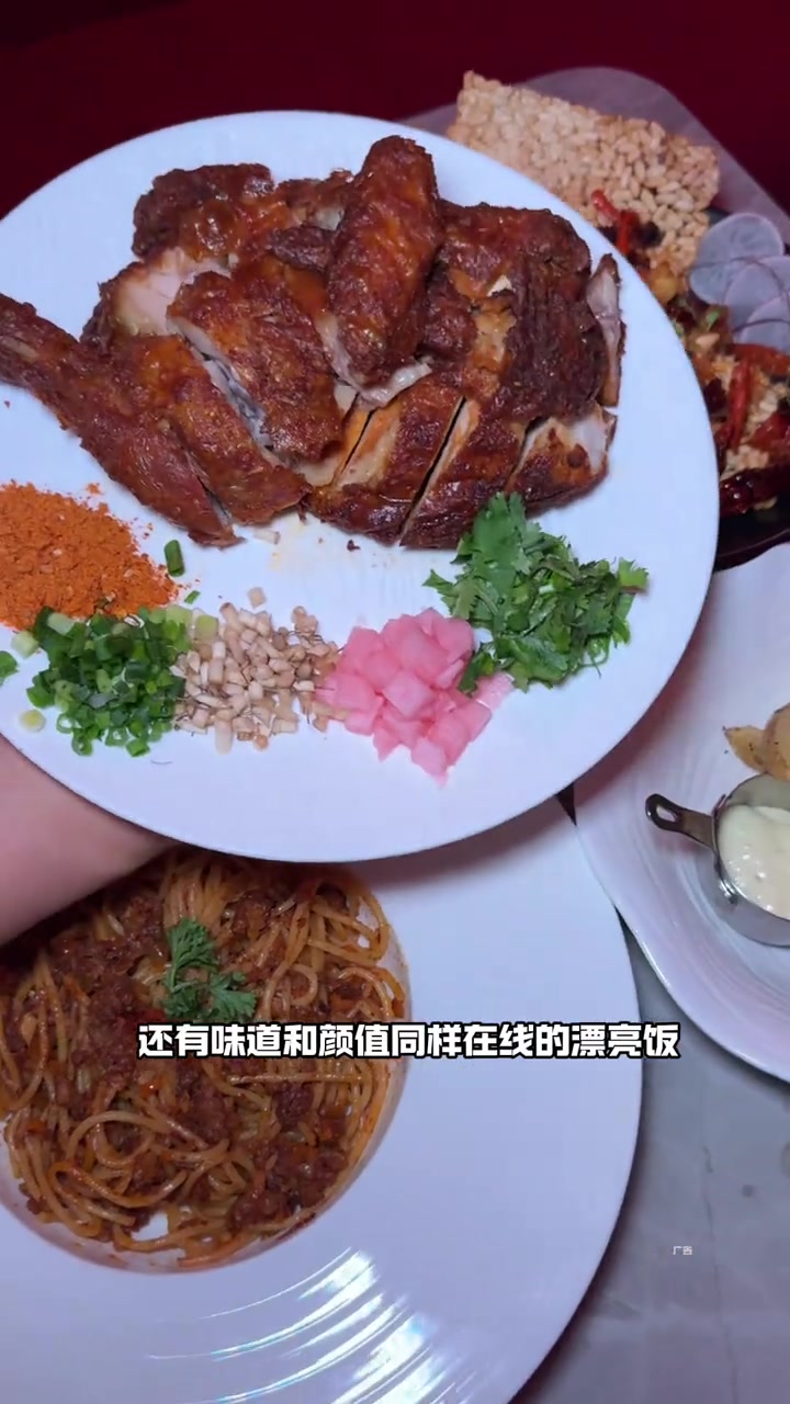 观山湖这家新开的酒吧,真的太有意思了!