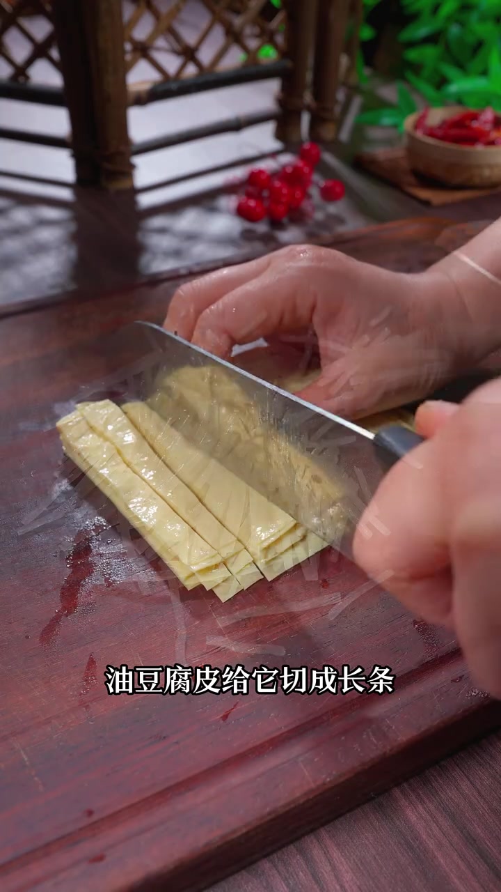 胡辣汤,这应该是河南人记忆里最深的美食了!在家做简单美味还好喝!