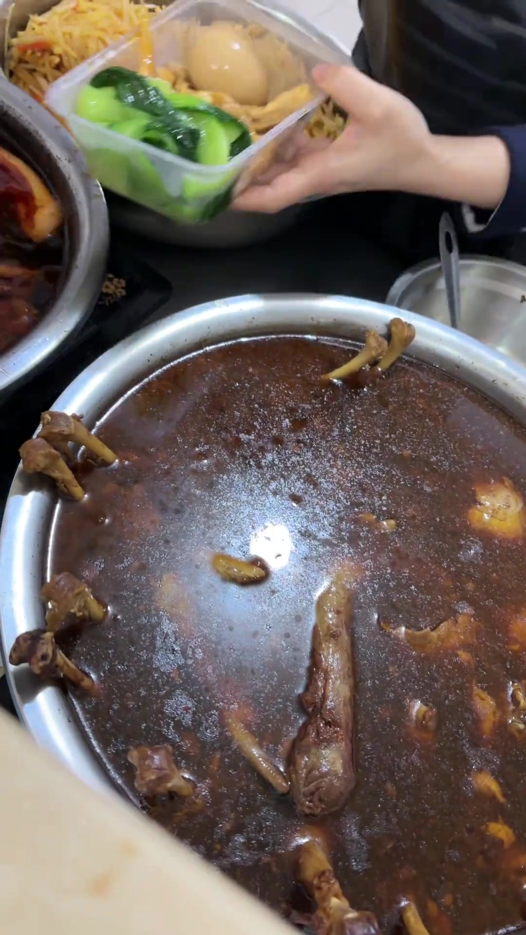在撒西大酒店点餐，肉美咸菜萝卜干超好吃！