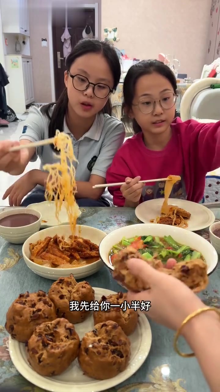 红糖红枣开花大馒头,女孩子多吃能补气血!