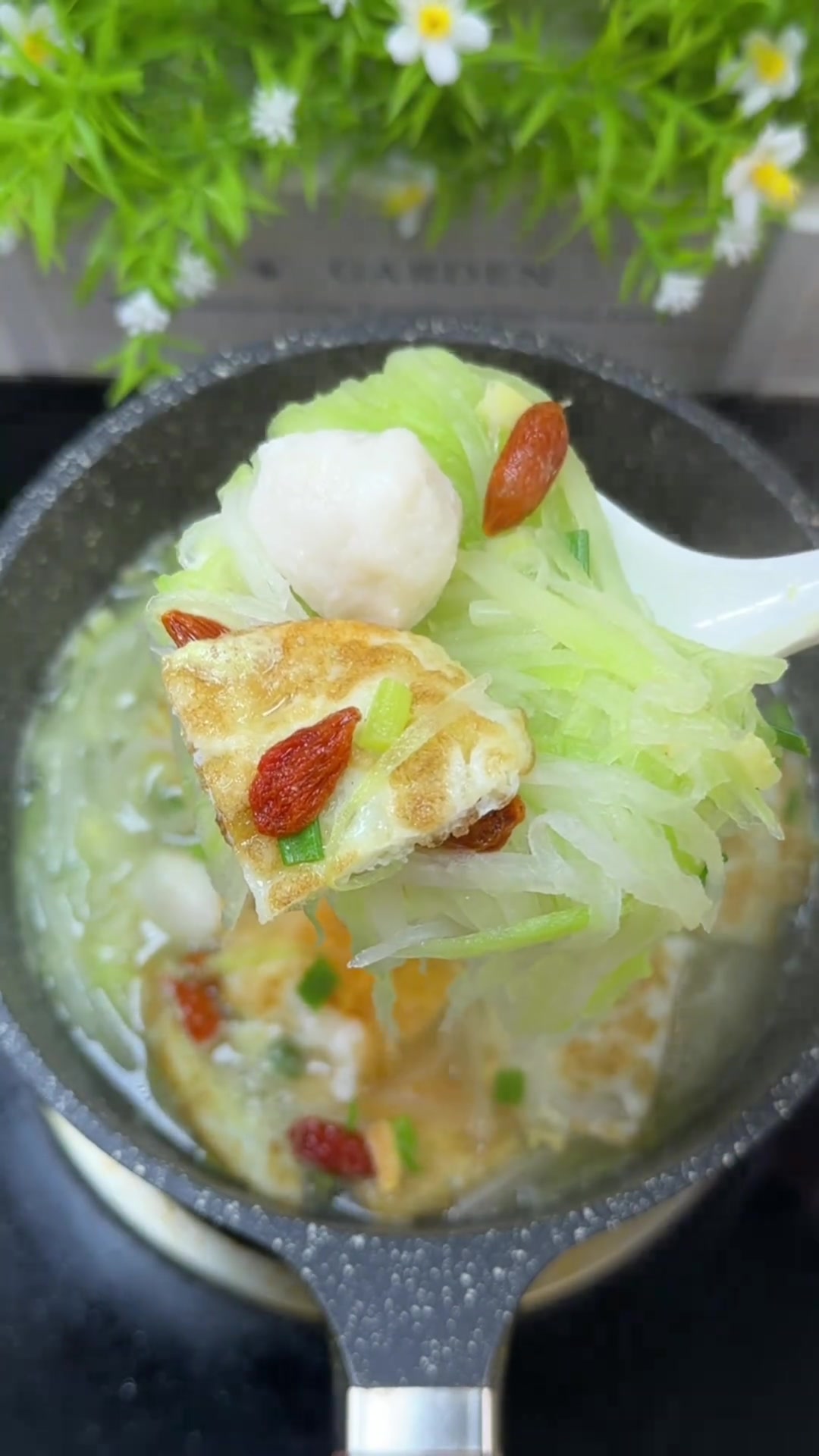 体重管理晚餐怎么吃刷脂汤的食谱来啦，可以换裤子的晚餐食谱，味道好吃，做法简单成本低，每个体