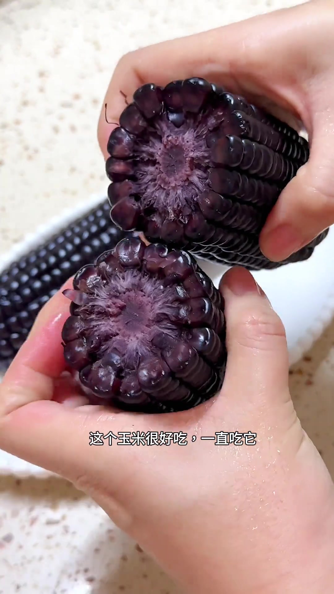 今天来复刻汤面葱油饼,一次就成功,做法特别简单,很适合新手,拿来当早餐很合适,搭配牛奶厚蛋