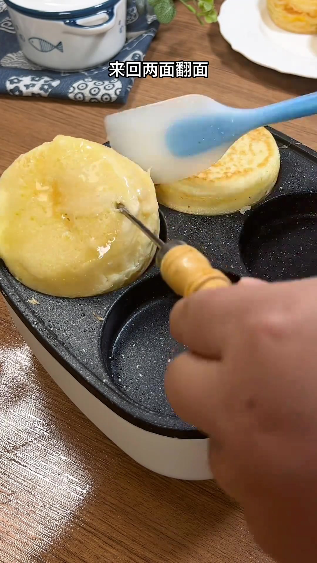 孩子想吃夜市鸡蛋肉汉堡?在家10分钟轻松搞定!