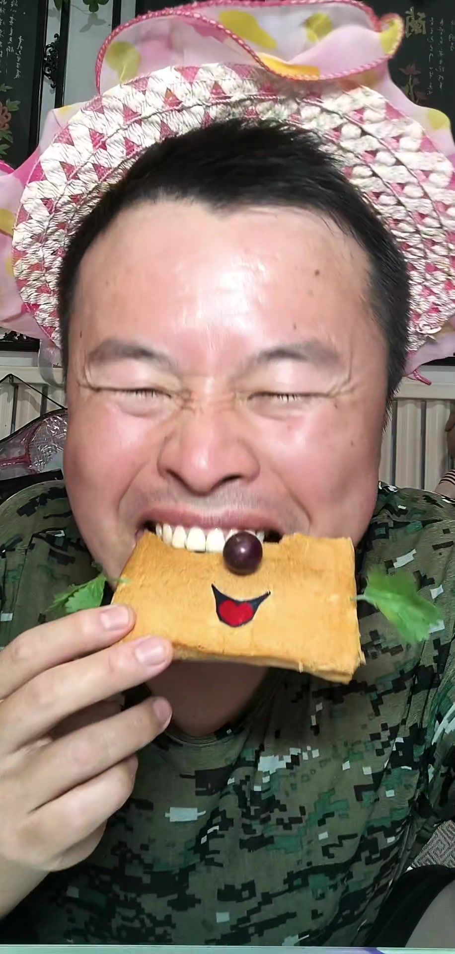 美味的面包怪来了。