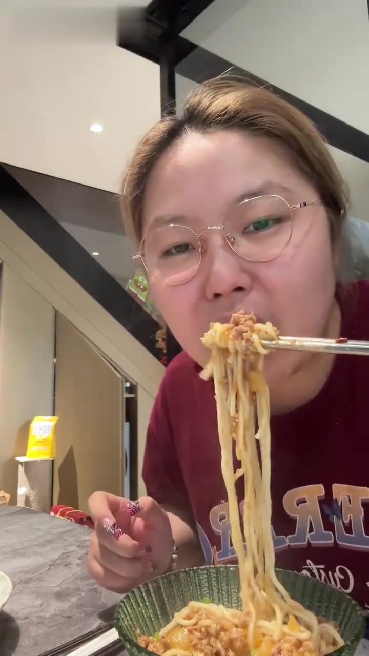 肉末土豆泥拌面香迷糊啦,一口接一口根本停不下来!