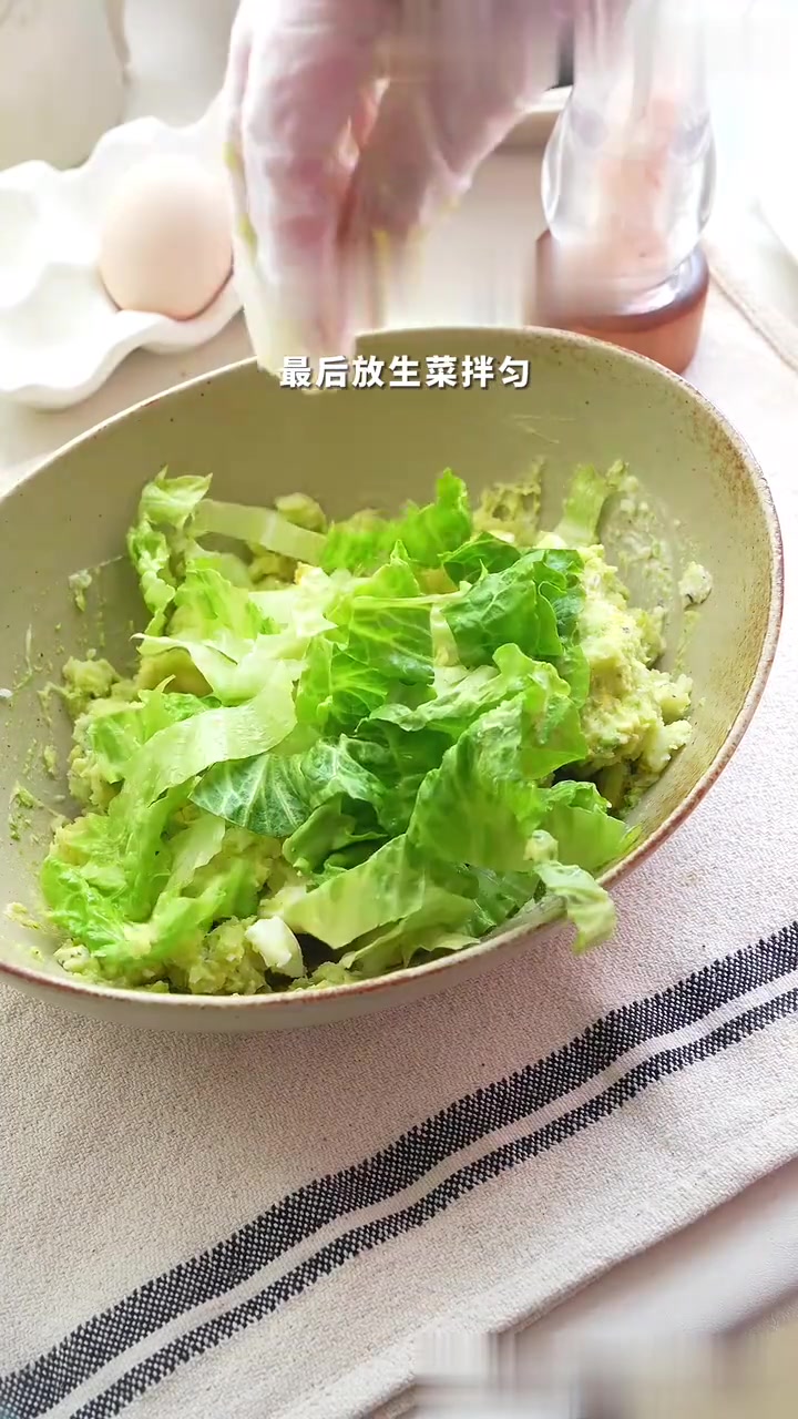 只需两步!get网红牛油果土豆沙拉,超好吃