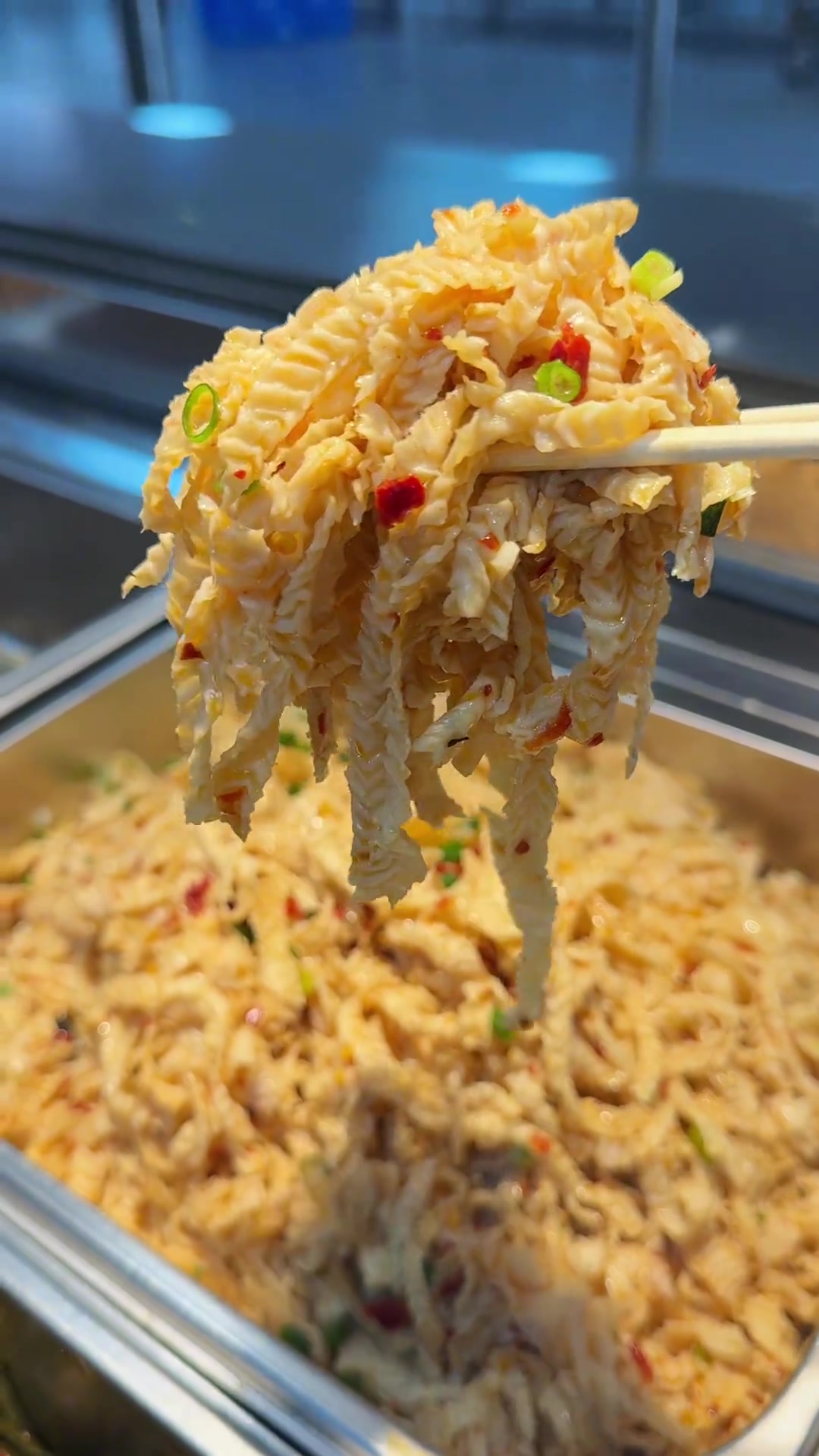 买菜贵了,不要急,今天给我分享一道素炒三丝,清脆爽口,很下饭,关键成本很划算