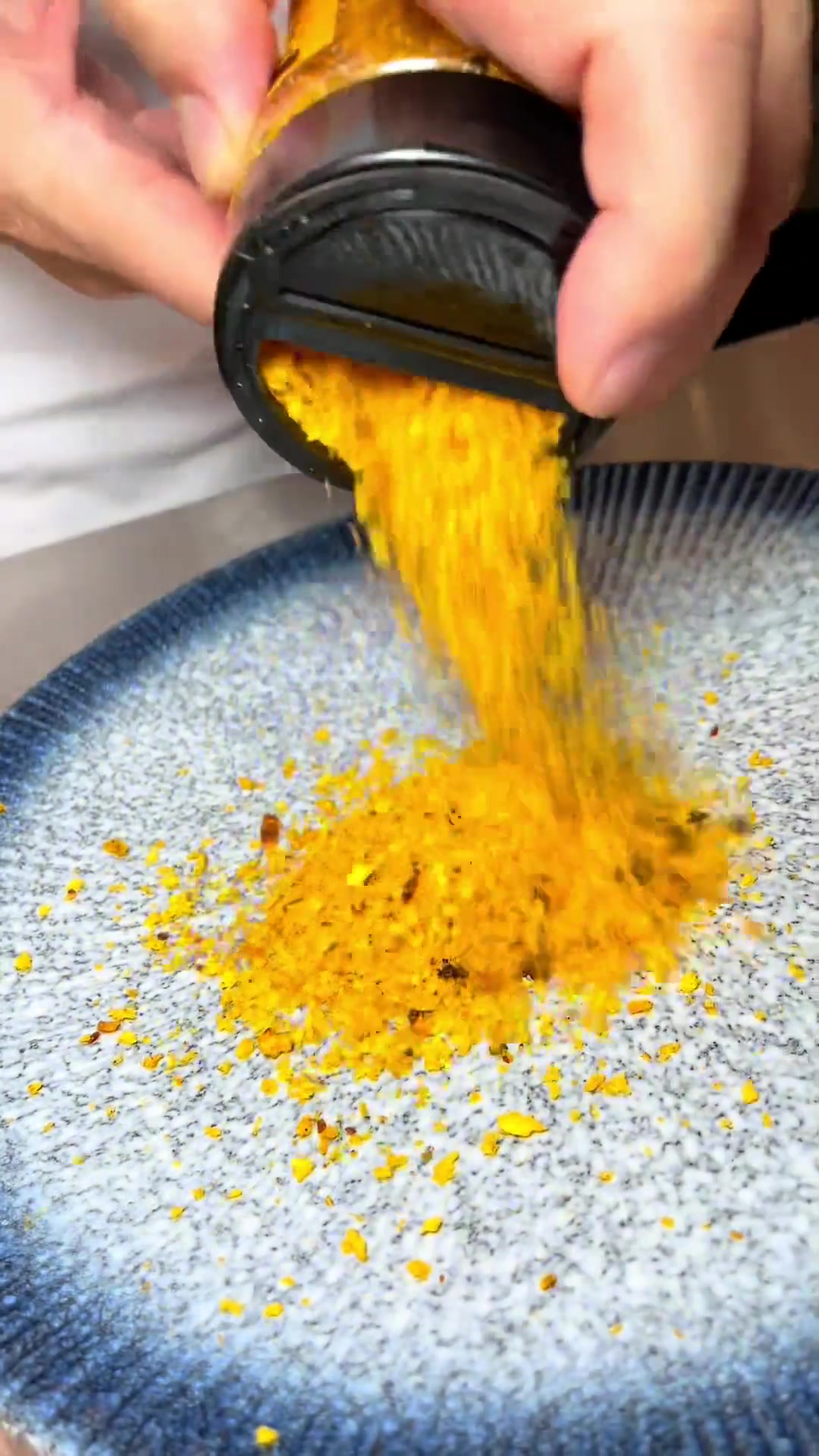 “避风塘炒花螺”鲜香浓郁,简单易做