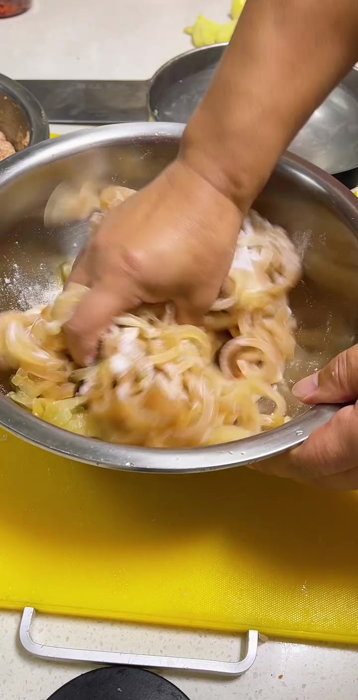 全家人都爱的肉皮冻做法,简单易学超好吃!