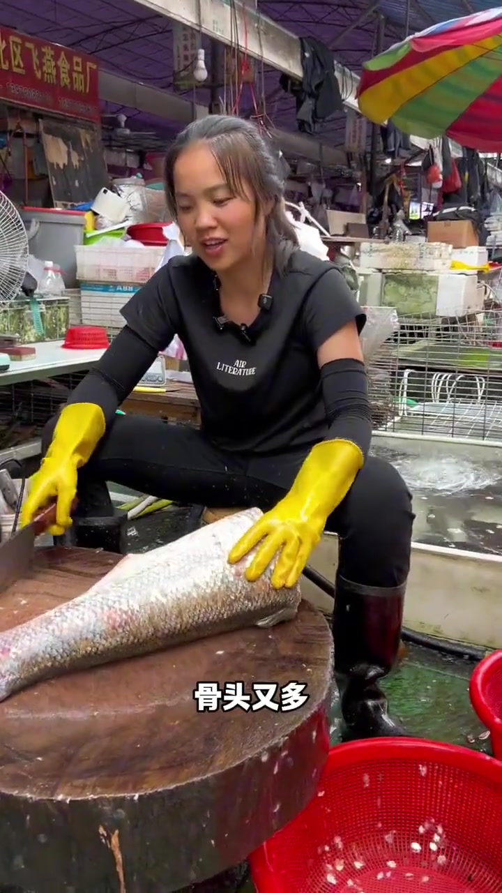 34斤水老虎鱼,网友说能赚500块,让人超期待!