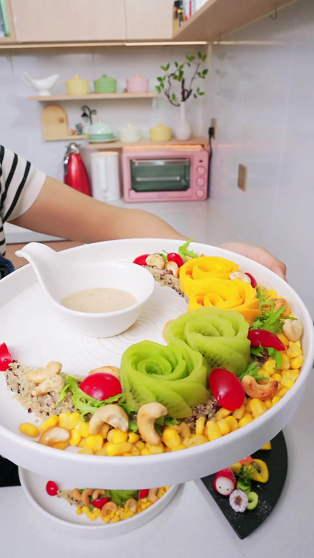 天气热就做这道藜麦水果沙拉,简单好看又好吃