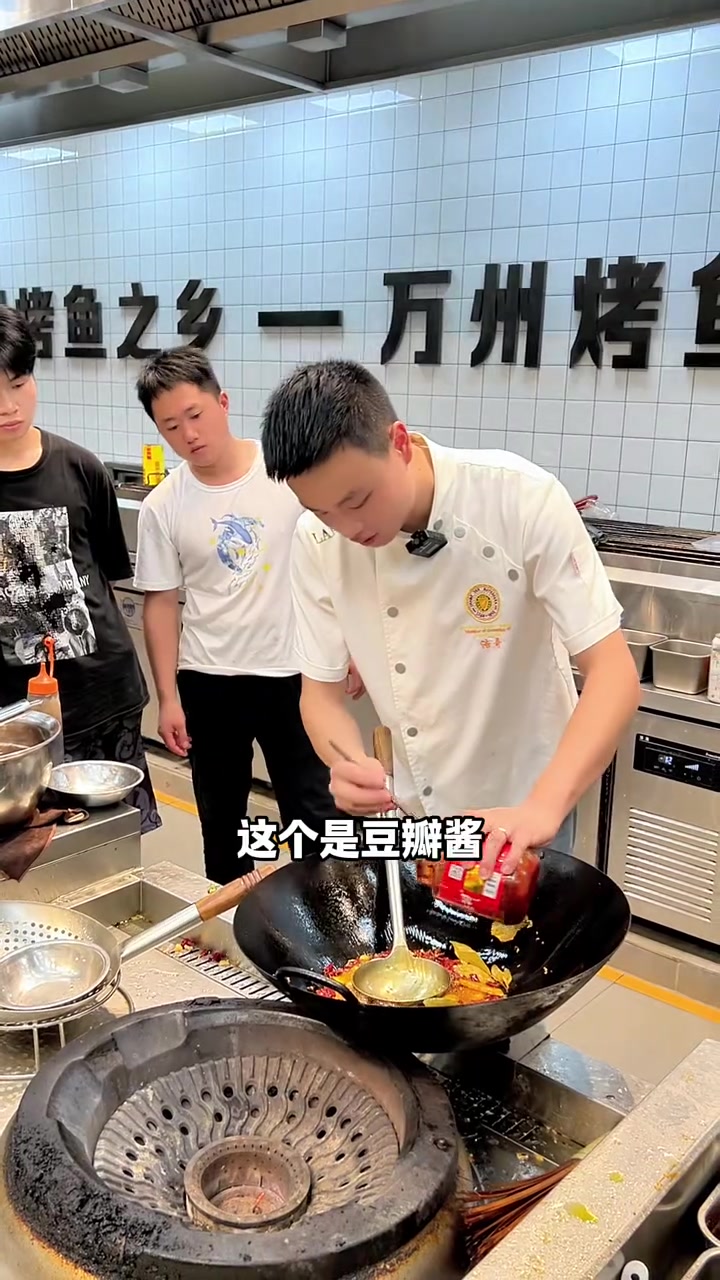 今天教大家做一道麻辣小龙虾