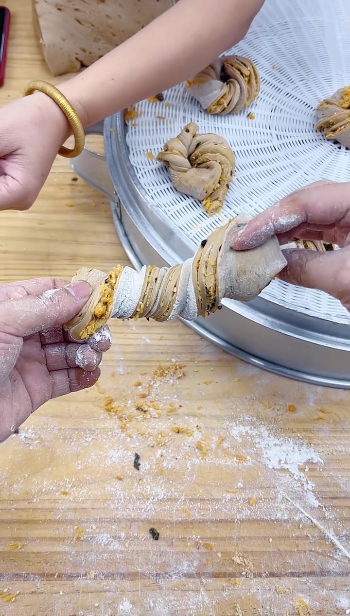 露思都说红糖肉松卷好吃