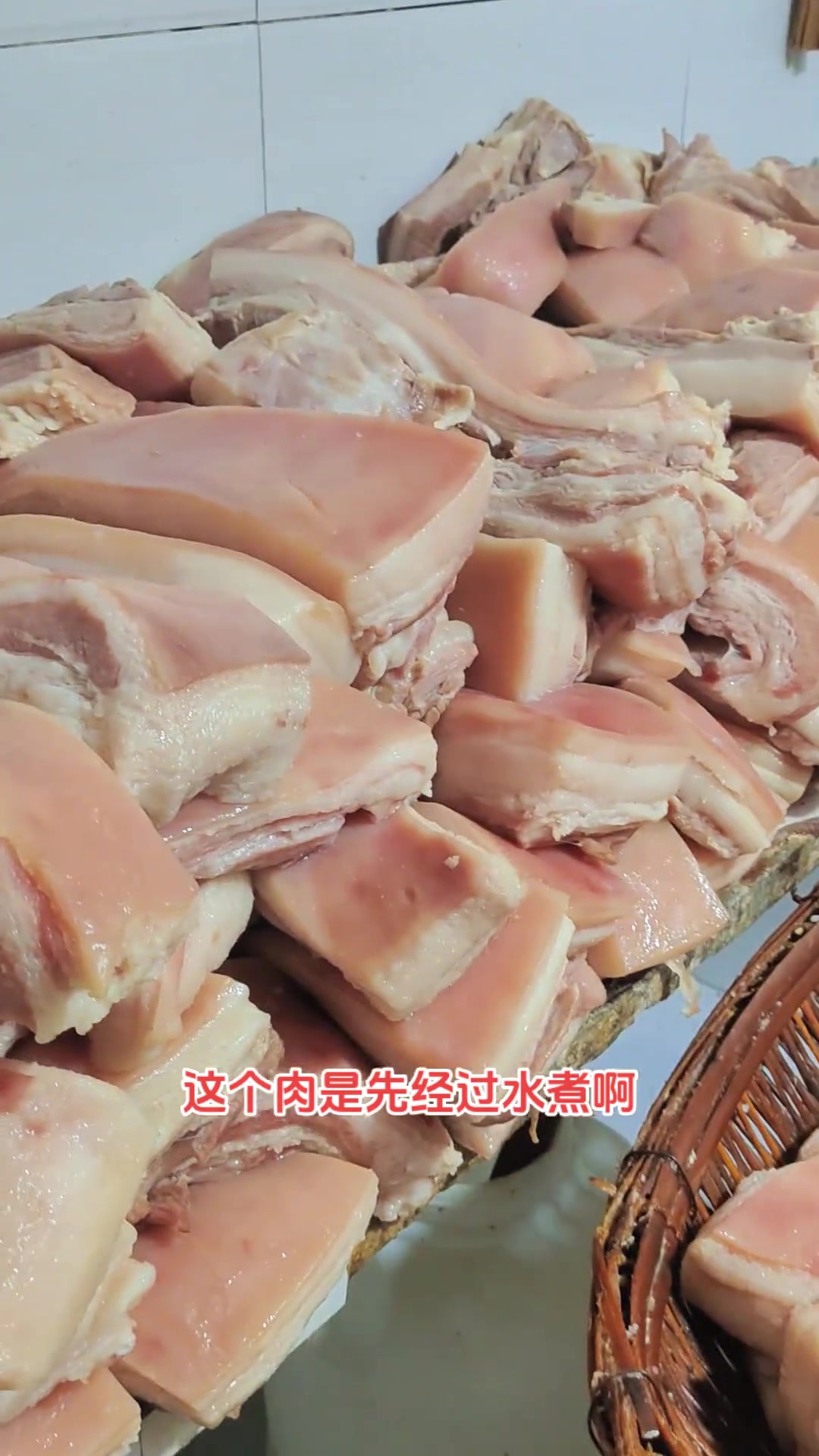 做坛子肉啦,前面都很简单