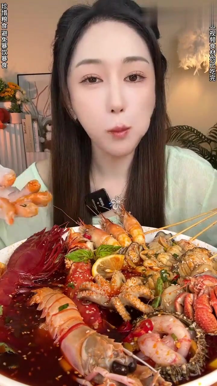 夏天就吃麻辣小龙虾