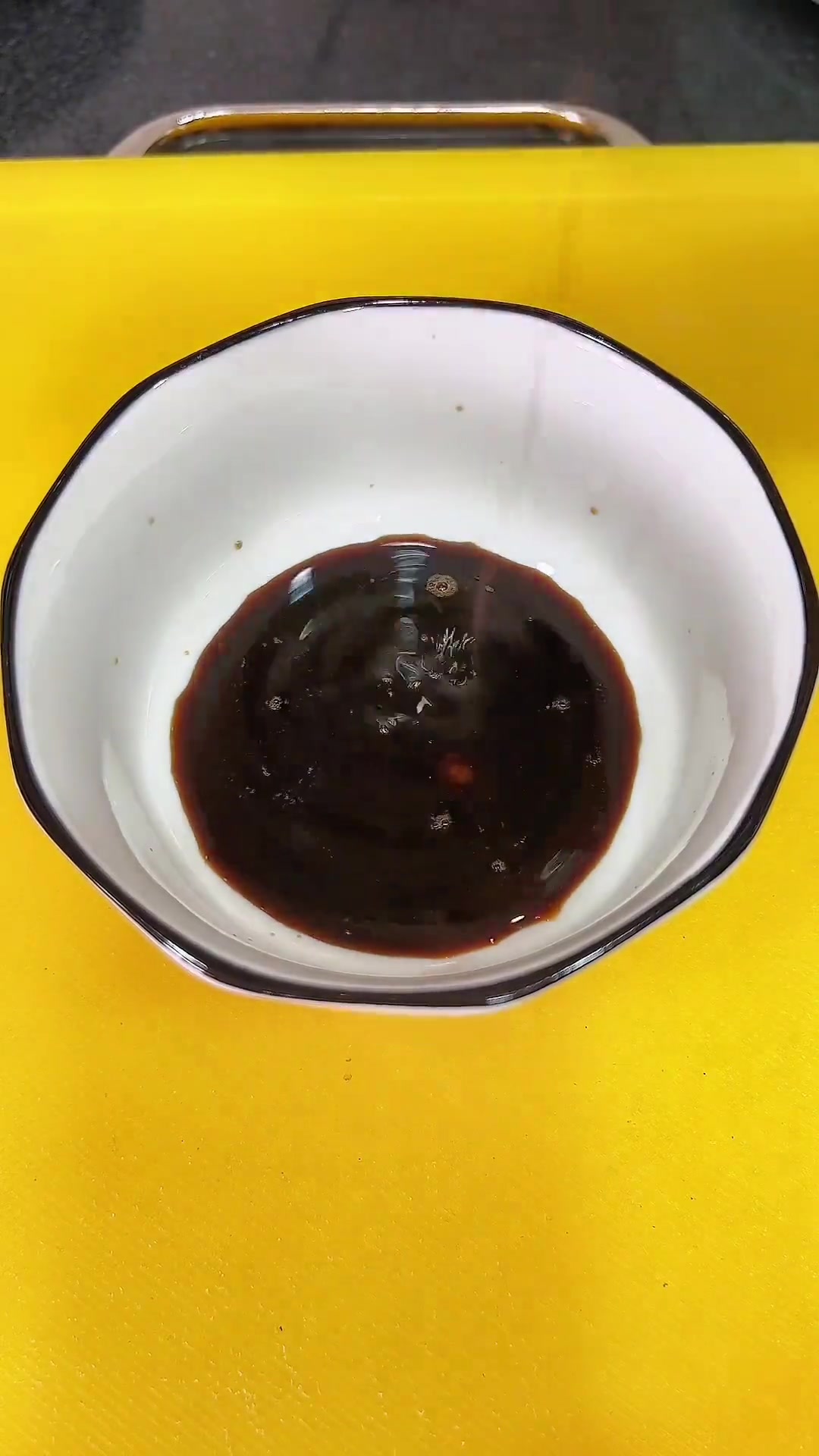 今儿在家做了只能在饭店吃到的腊八蒜炒杏鲍菇