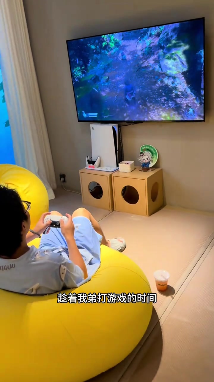 00后高能量女生高尔夫与汤泉一日游vlog