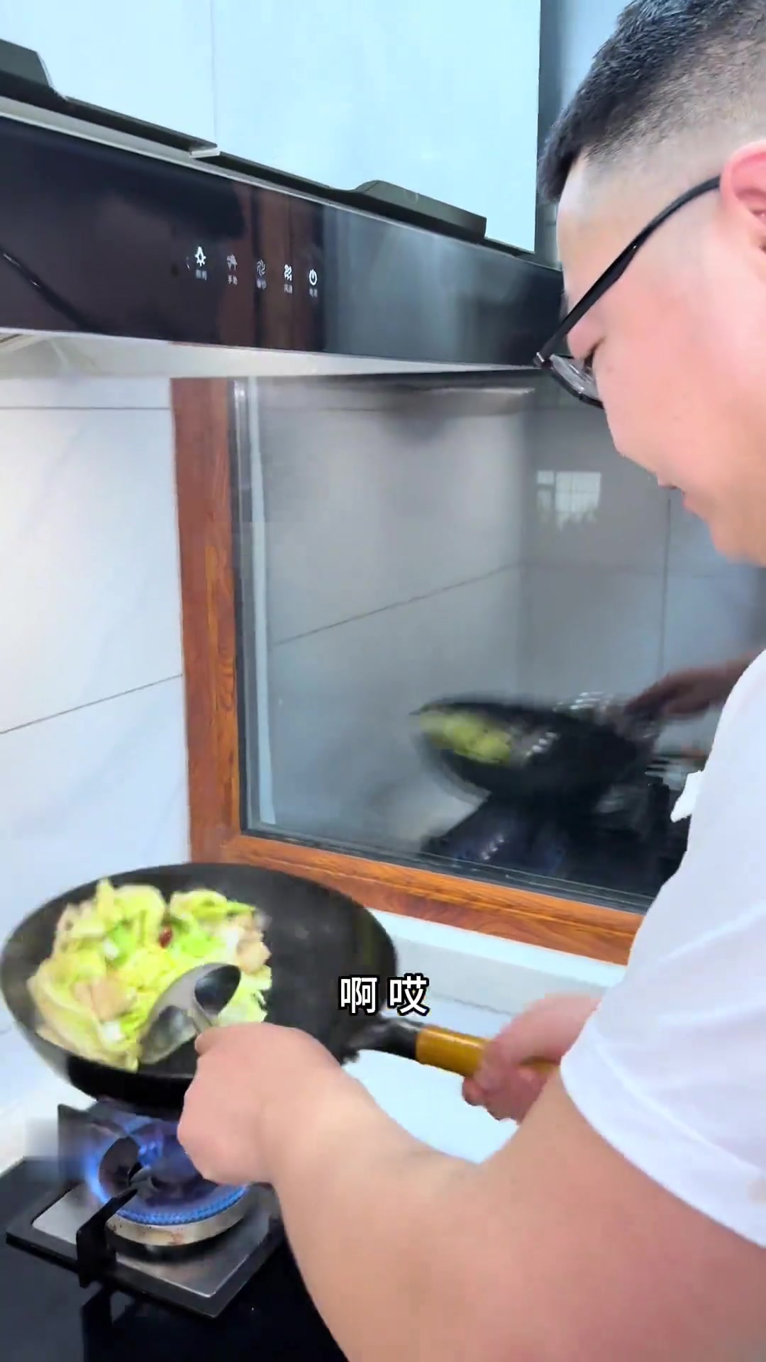 饭店同款!五花肉大白菜炖冻豆腐做法大揭秘