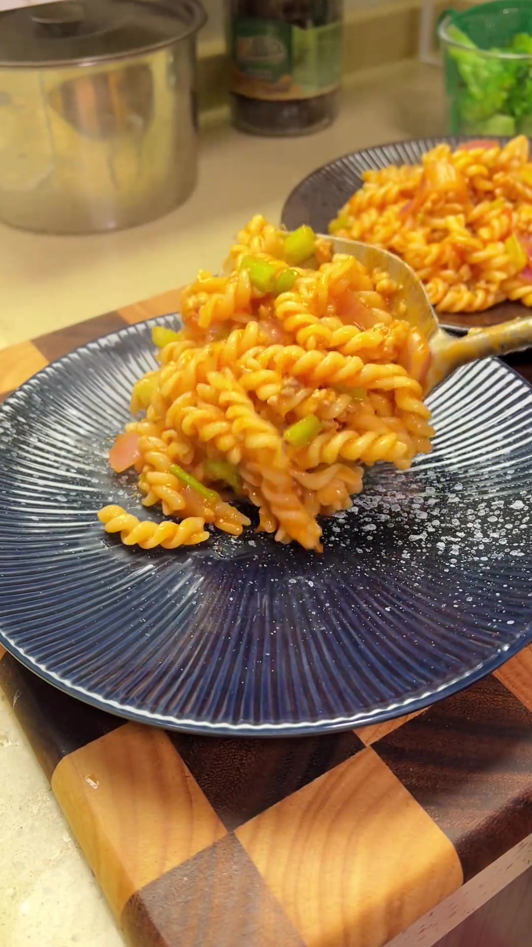 给孩子做番茄螺丝意面,酸甜肉香,一口沦陷