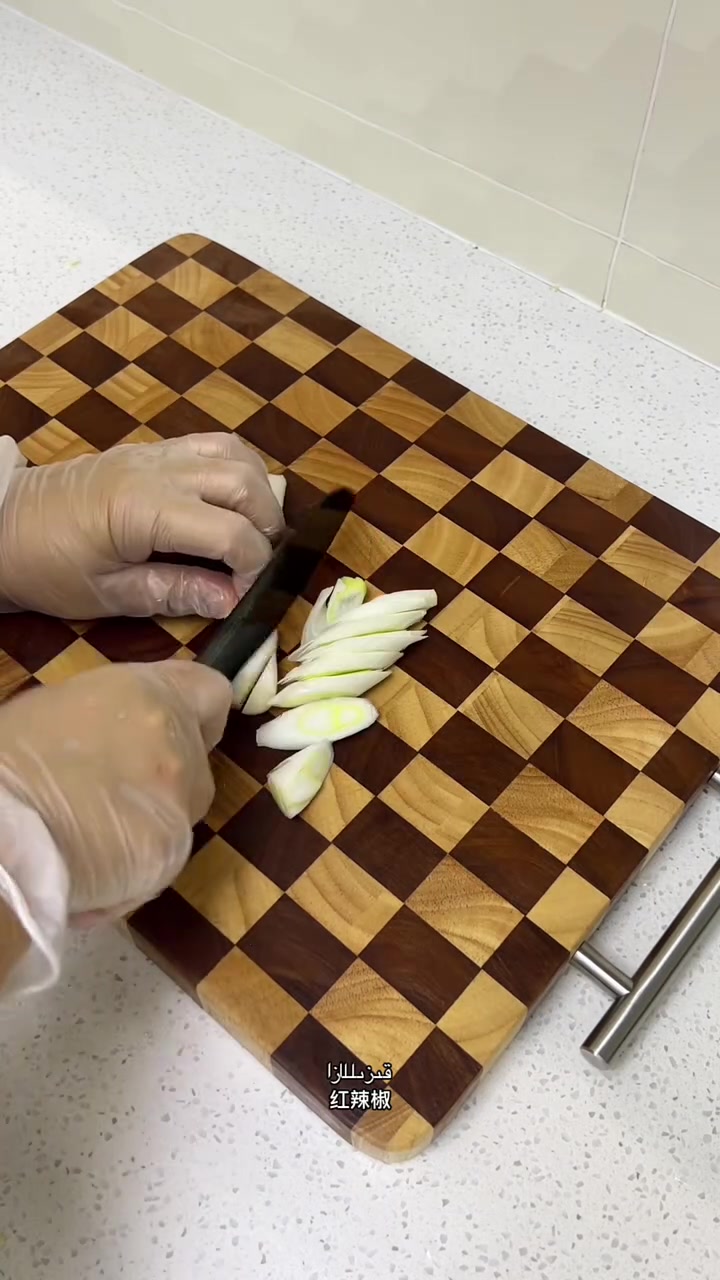 白菜木耳肉拌面