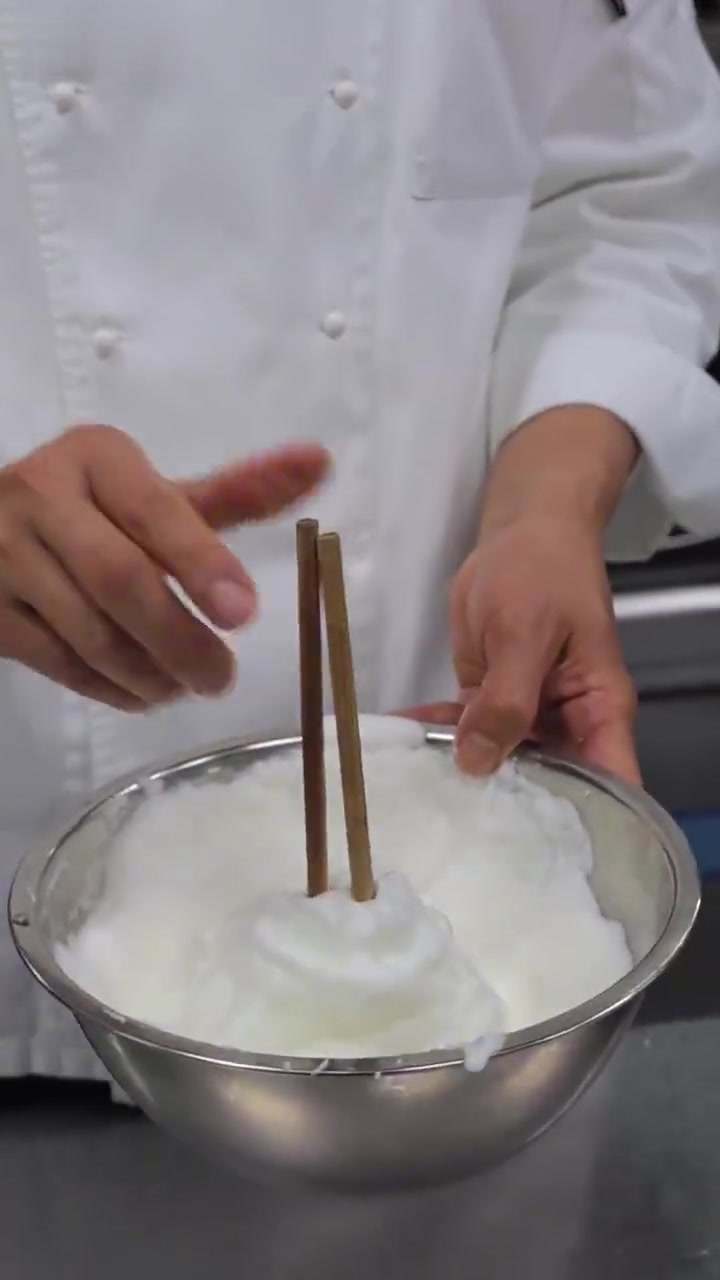 便宜又简单!却出品高级的宫廷老菜,完美的餐后点心