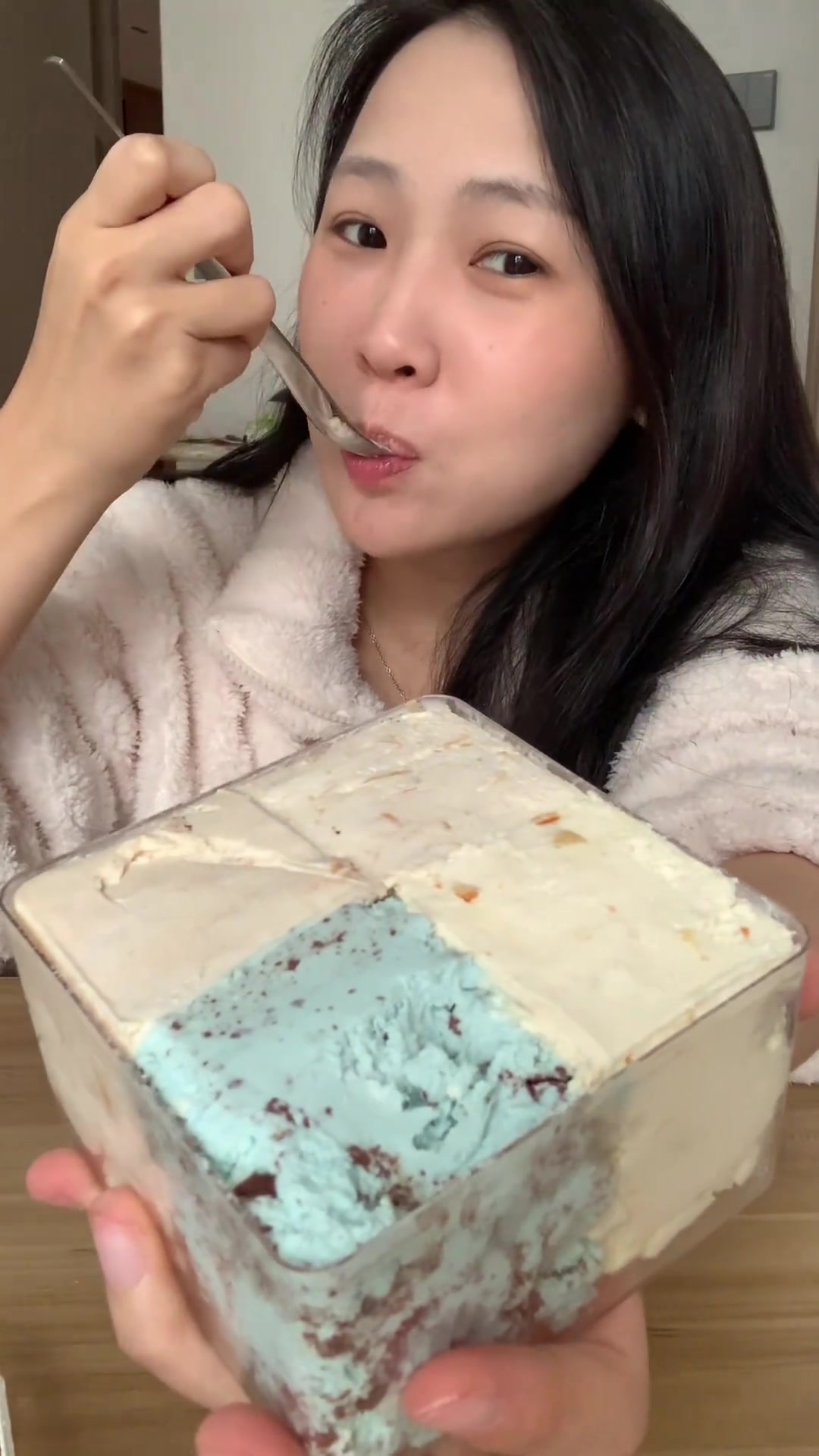 好噎人的冷萃酸奶啊……