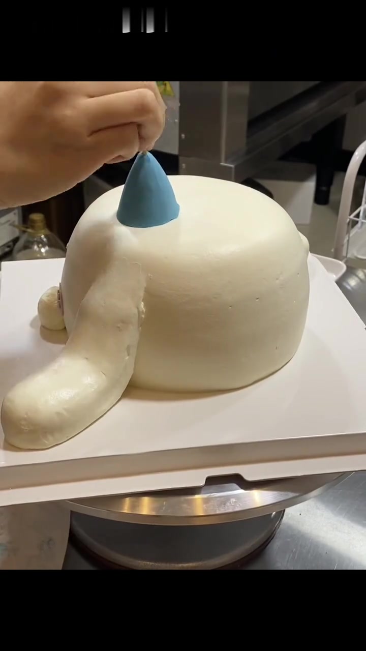可可爱爱的玉桂狗蛋糕制作过程～