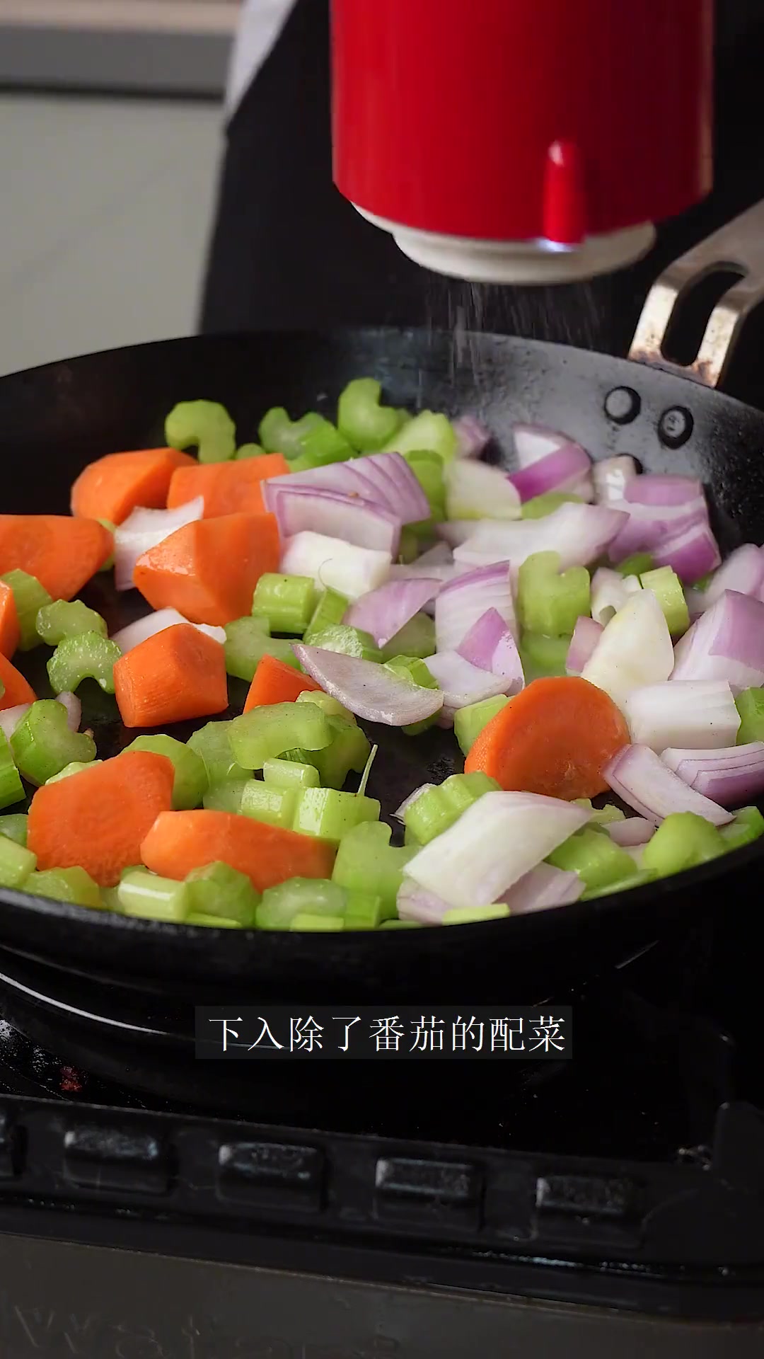 肉质酥烂胶感足,法式红酒炖牛尾