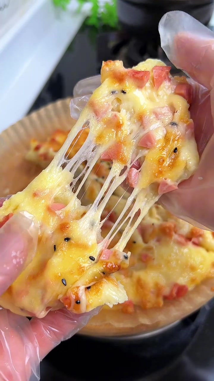 土豆神仙吃法!这样做的土豆香肠披萨大人小孩都爱