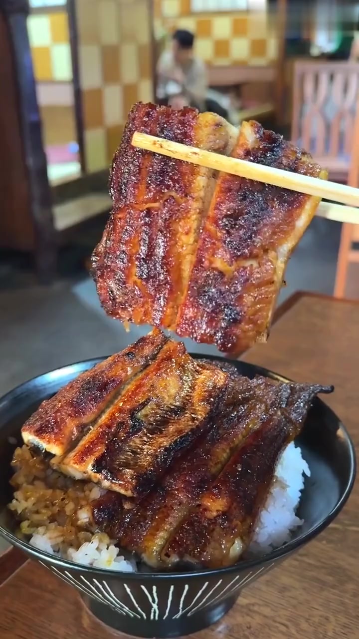 名古屋碳火鳗鱼饭